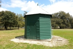Greenhouse-Rear02